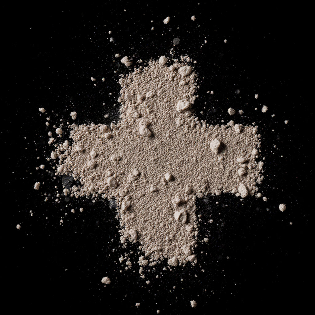 Close-Up White Powder Photography for Medical and Cosmetic Applications